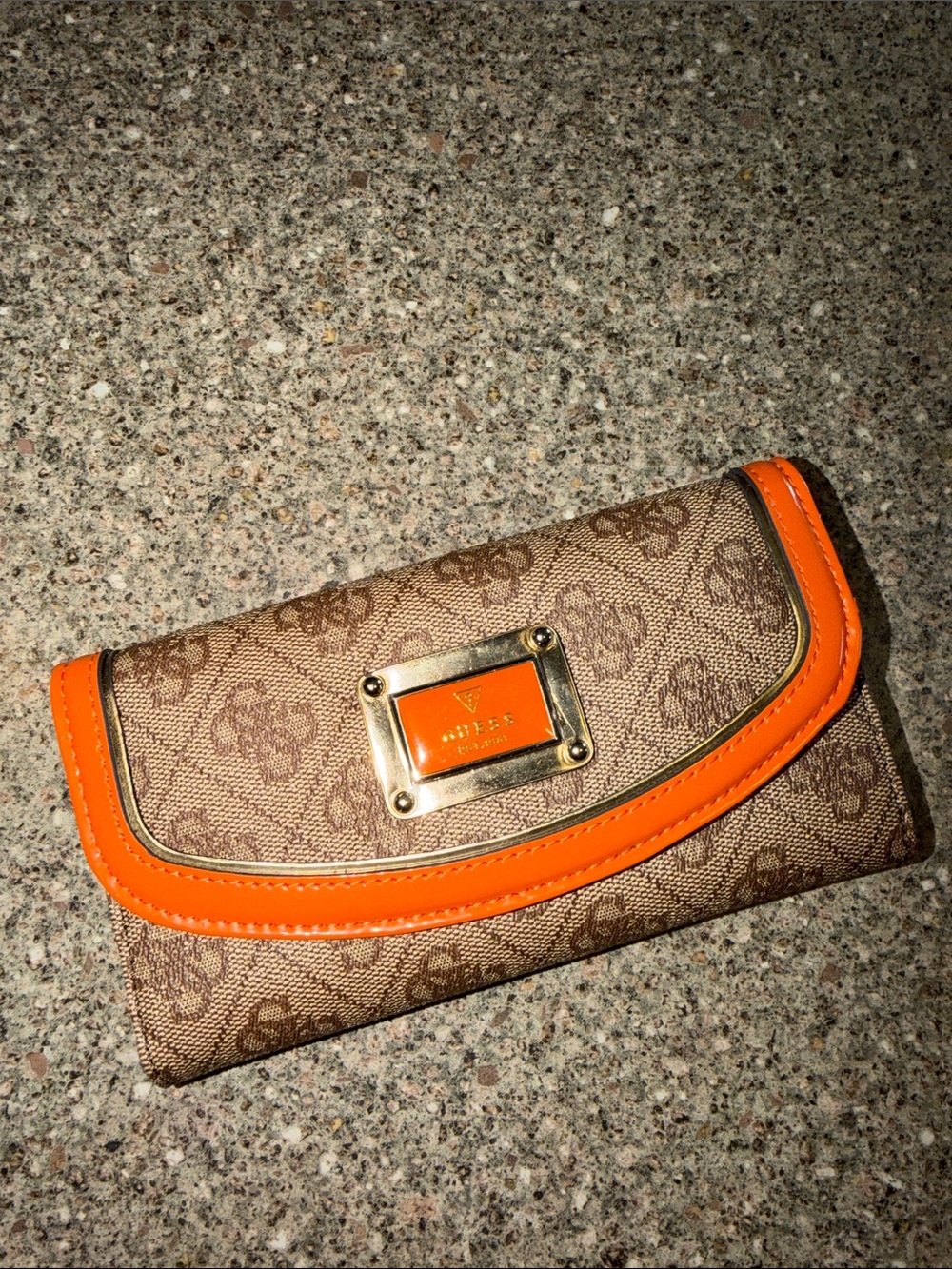 Guess signature wallet